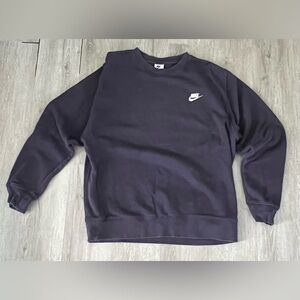 Y2K Nike Men's Black Sweater